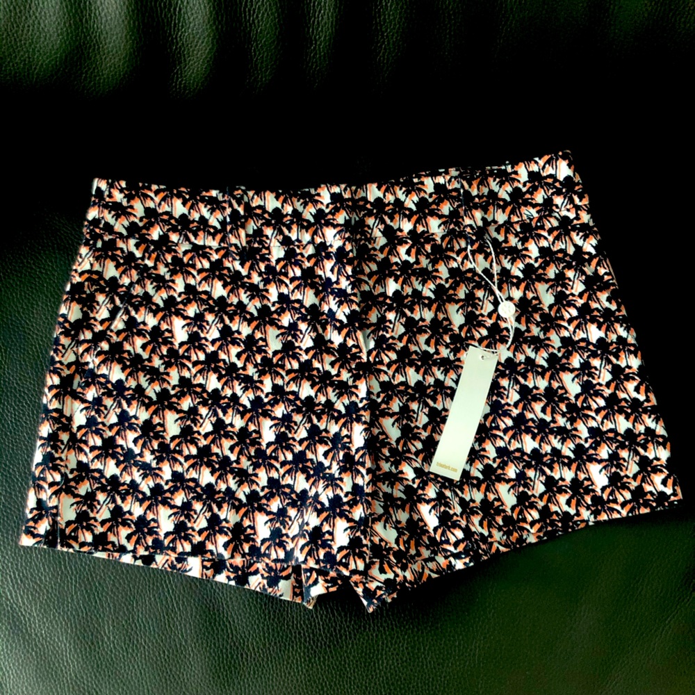 TRINA TRUK LADIES PALM TREE SHORTS